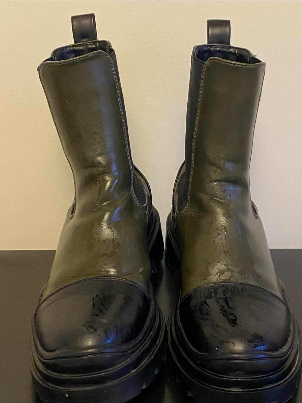 Vero Moda Men's Olive Green and Black Chunky Chelsea Boots